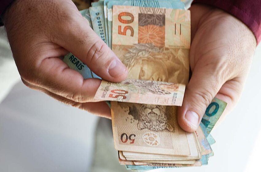 Economista recomenda planejamento no uso do 13º salário