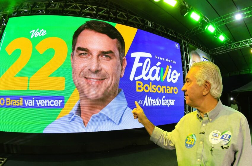  Reinaldo faz campanha com bandeiras da direita e foco nas pautas nacionais